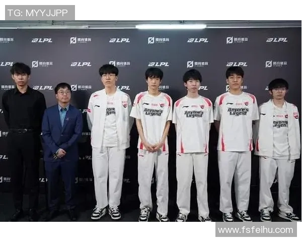 全华班对决即将上演CFO与BLG争夺最强称号引发热议