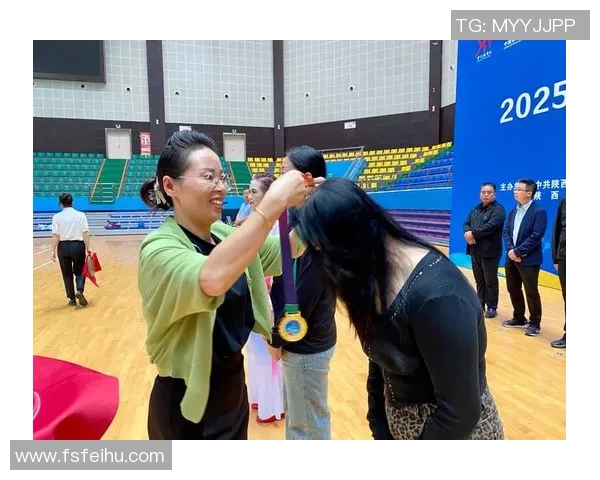 2025年陕西省群众体育赛事五级联赛华州区羽毛球比赛精彩开幕